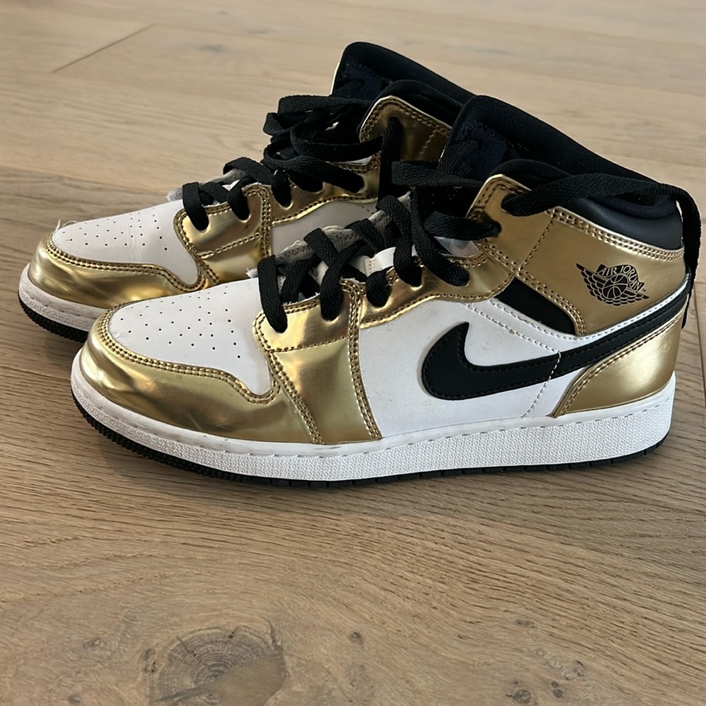 Nike Air Jordan 1 Mid